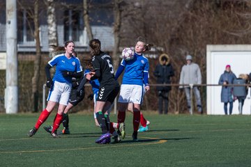 Bild 424 - B-Juniorinnen Halbfinale SVHU - Holstein Kiel : Ergebnis: 3:0